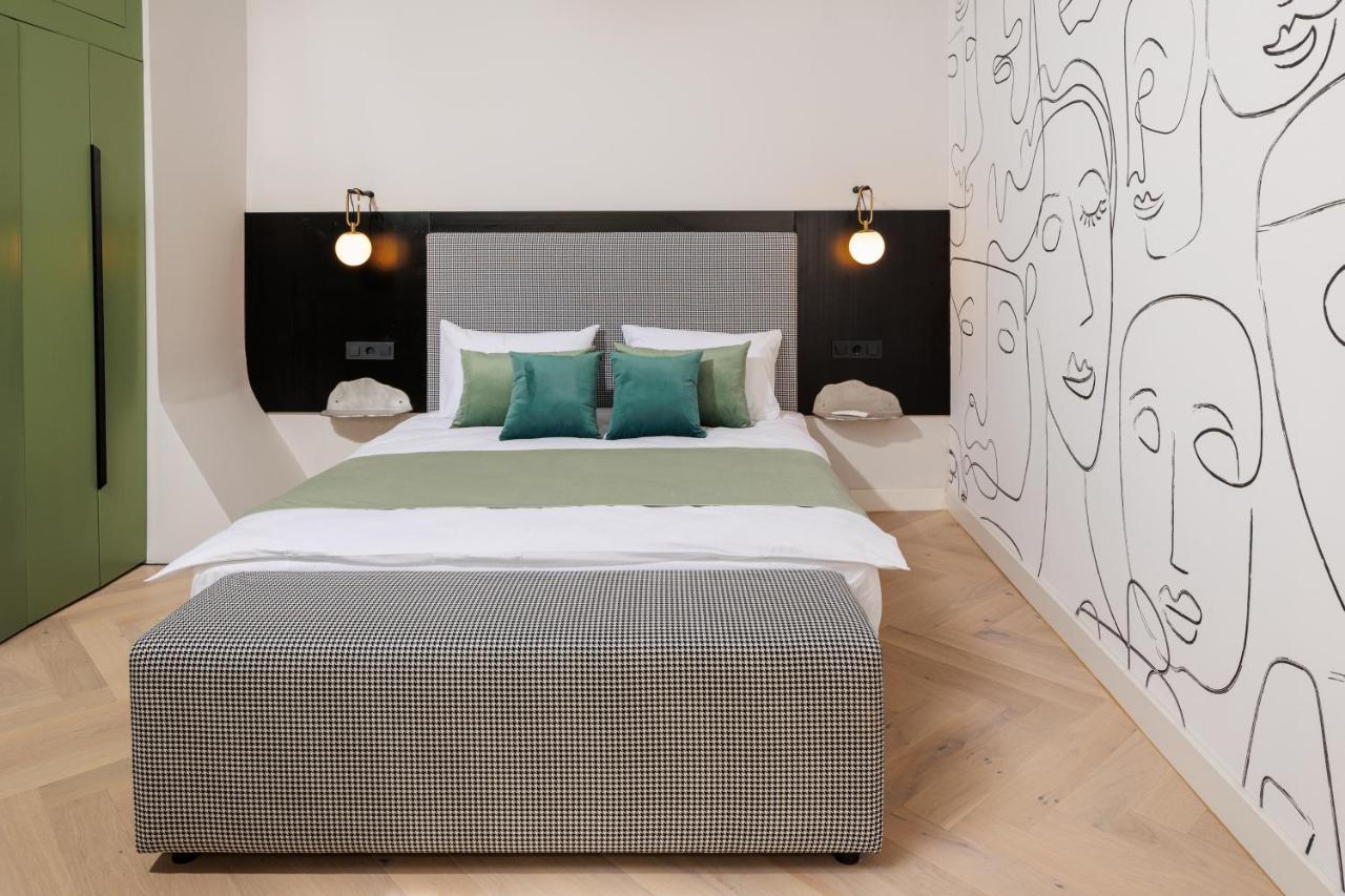 Aries' Collection Luxury Suites Braşov Extérieur photo