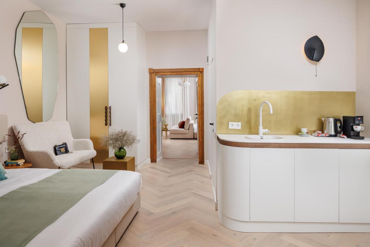 Aries' Collection Luxury Suites Braşov Extérieur photo