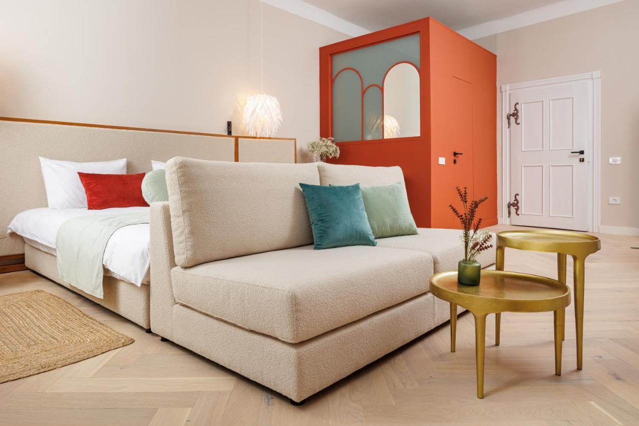 Aries' Collection Luxury Suites Braşov Extérieur photo